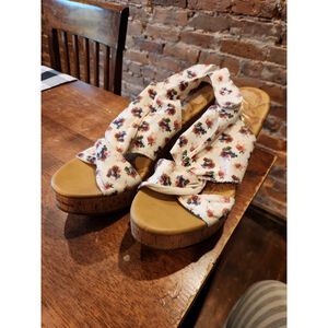 Like New! Blowfish Floral Wedge Sandals Size 10